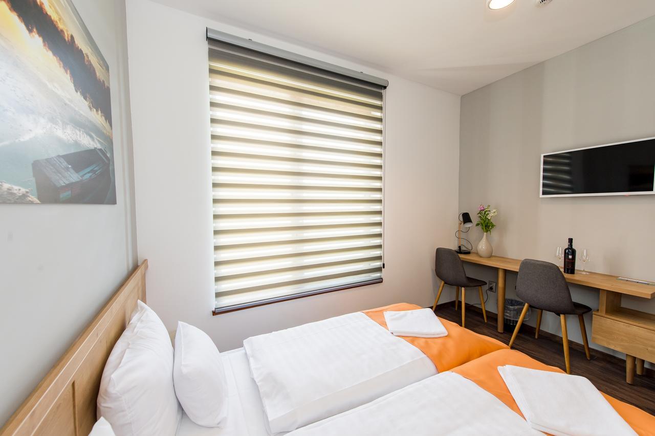 Pilvax Hotel Superior คาลอชชา ภายนอก รูปภาพ
