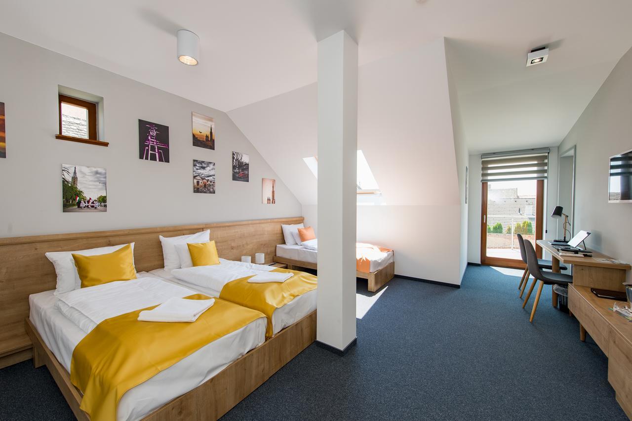 Pilvax Hotel Superior คาลอชชา ภายนอก รูปภาพ
