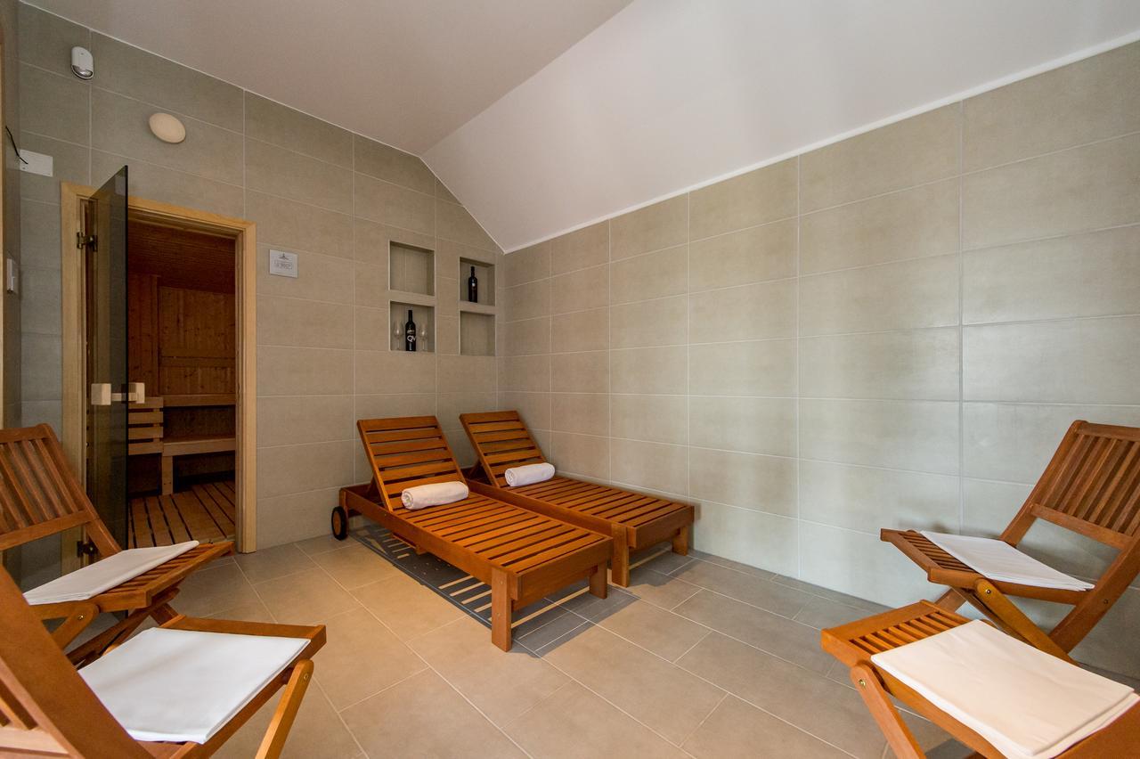 Pilvax Hotel Superior คาลอชชา ภายนอก รูปภาพ