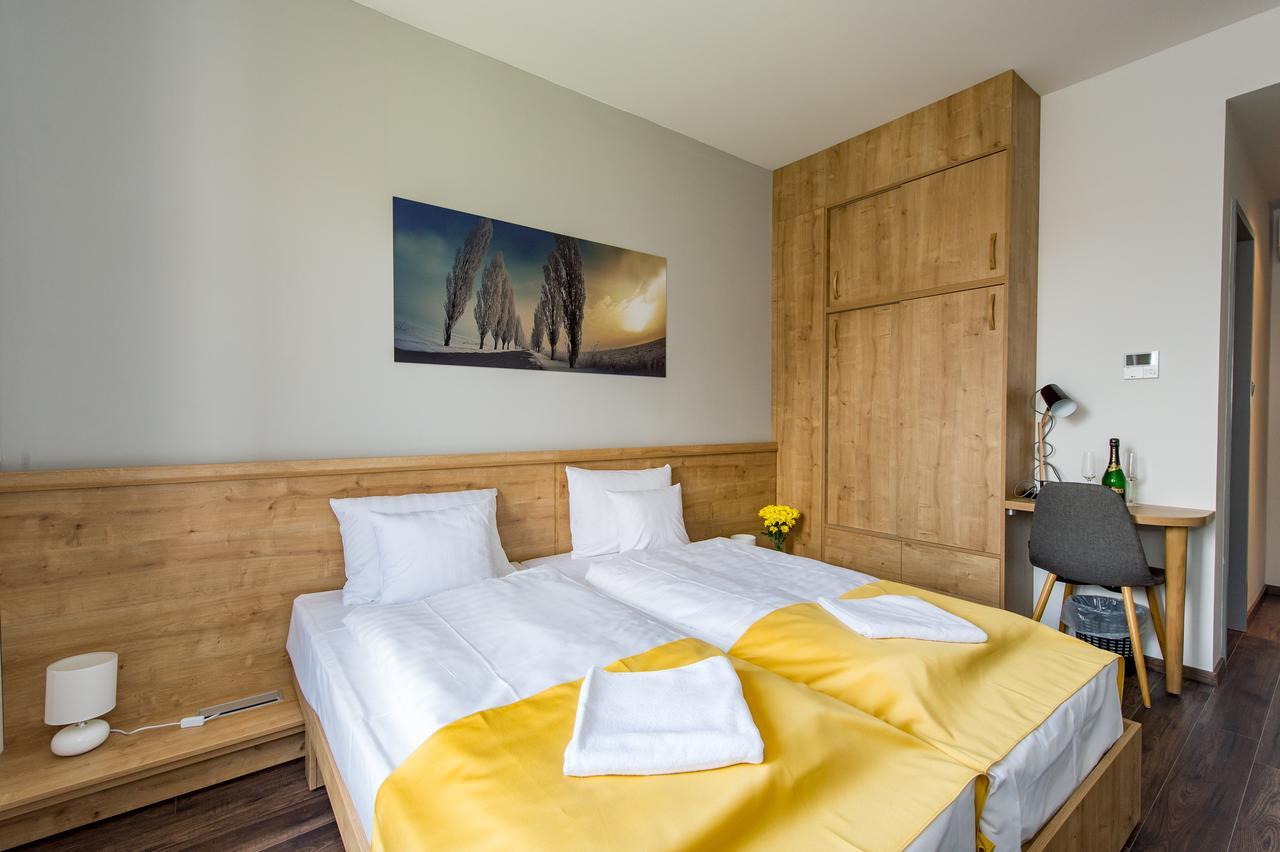 Pilvax Hotel Superior คาลอชชา ภายนอก รูปภาพ